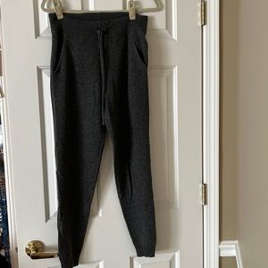 100% cashmere jogger